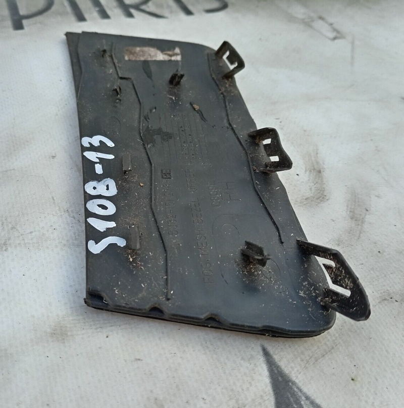 RANGE ROVER EVOQUE L538 2011-2015 FRONT RIGHT LOWER GRILLE BJ32-15A298-