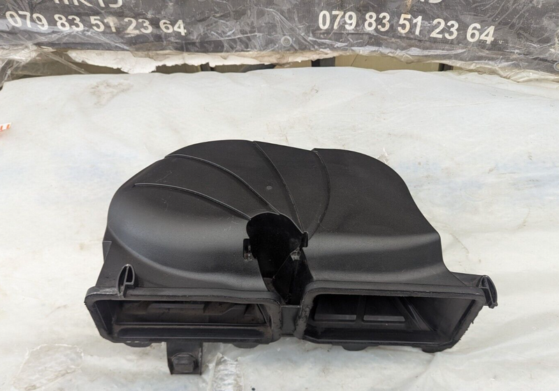 MERCEDES-BENZ C-CLASS W204 07-11 CABIN AIR FILTER HOUSING BOX A2048303403