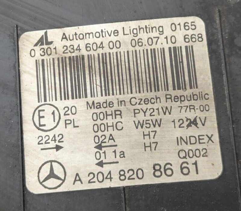 MERCEDES-BENZ C-CLASS W204 07-14 FRONT RIGHT O/S HEADLIGHT HEADLAMP A2048208661