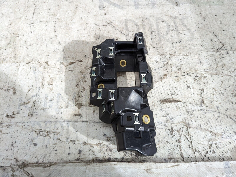 AUDI E-TRON 2018-ON DASHBOARD LEFT N/S CARRIER TRIM BRACKET 4KR857735 GENUINE