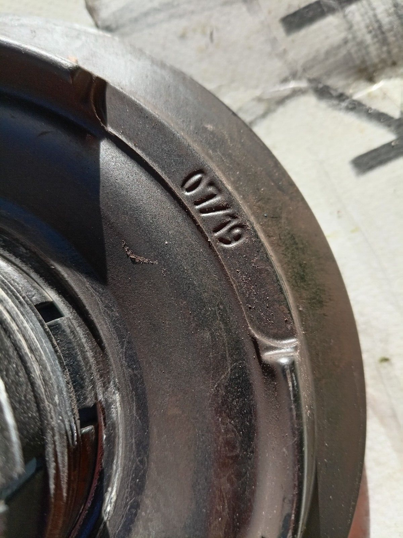 MERCEDES G CLASS W463 G63 AMG SINGLE HUB CAP LID A0004003400