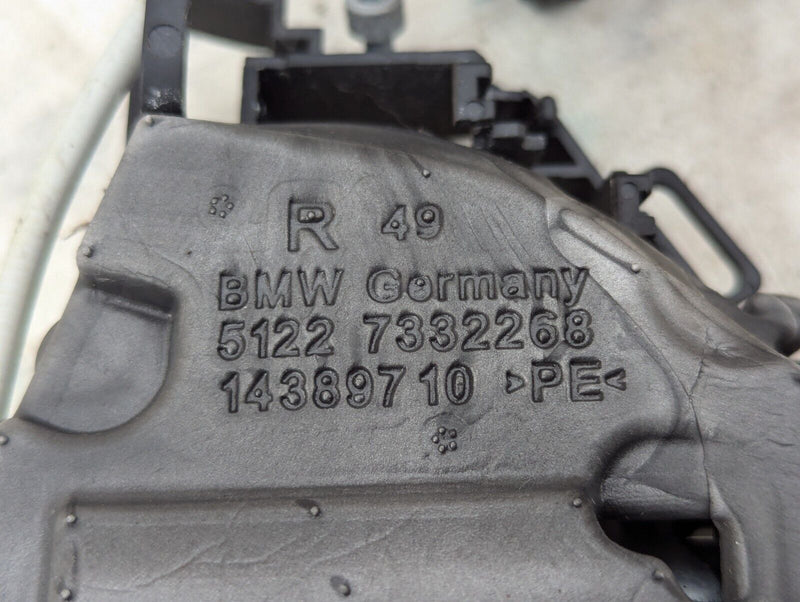 BMW 3 SERIES F30 11-19 REAR RIGH O/S/R DOOR HANDLE CARRIER W/DOOR LOCK MECHANISM