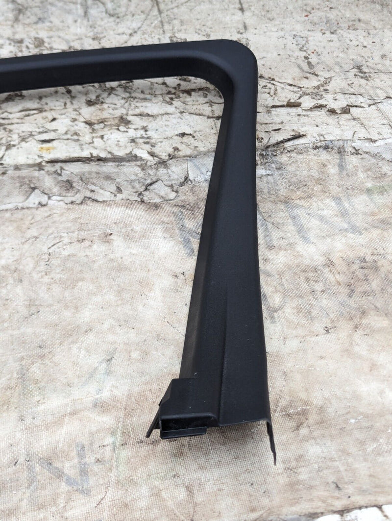 MERCEDES S-CLASS W221 06-13 FRONT RIGHT O/S DOOR WINDOW OUTER FRAME A2217250271