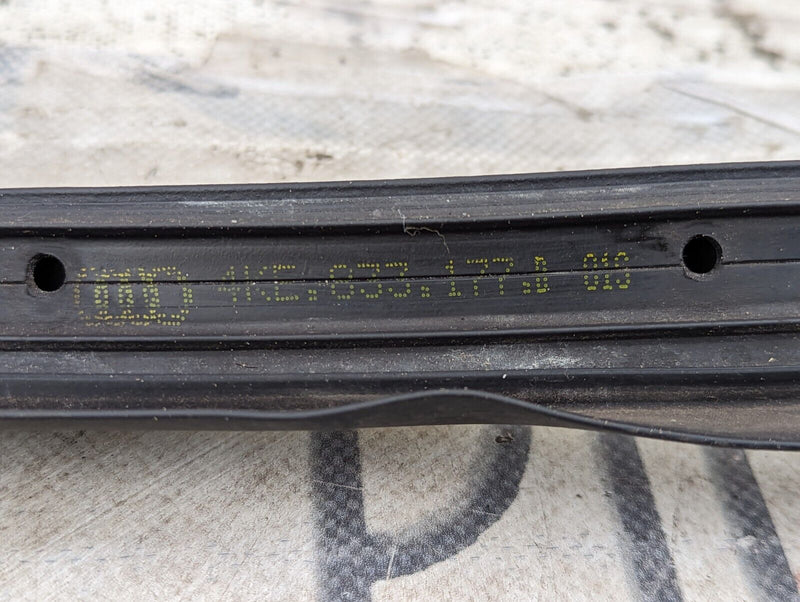 AUDI E-TRON 2018-ON LEFT N/S DOOR WINDOW GUIDE SEAL GASKET 4KE833177 GENUINE