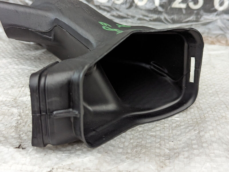 BMW X1 E84 09-15 FRONT LEFT SIDE FLOOR HEATER AIR DUCT GENUINE 7069530