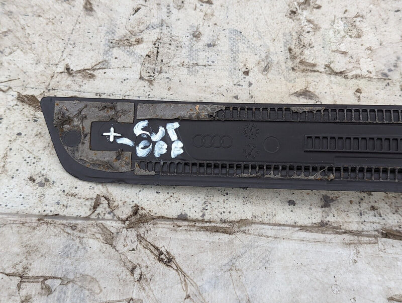 AUDI E-TRON 2018- ON LEFT N/S SILL ENTRY TRIM STRIP 8W0853373G GENUINE