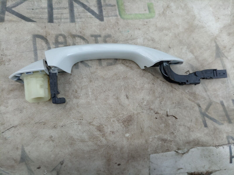 AUDI E-TRON 2018-ON FRONT LEFT N/S EXTERIOR DOOR HANDLE 4M8837205B GENUINE