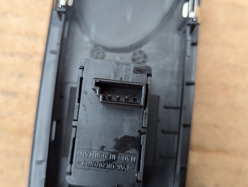 BMW X1 E84 09-15 REAR RIGHT O/S ELECTRIC WINDOW CONTROL SWITCH PANEL 6935534