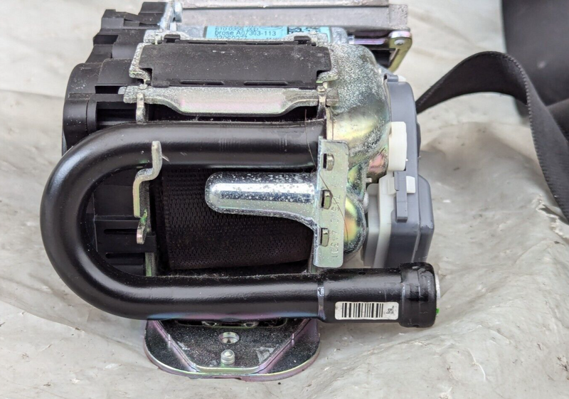 MERCEDES C-CLASS W204 07-11 FRONT PASSENGER SEAT N/S SEAT BELT A2048602586