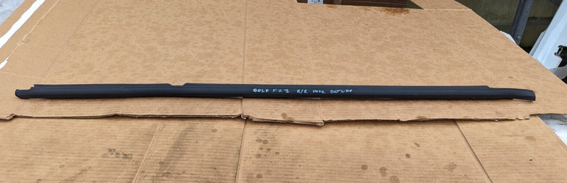 VW GOLF MK7 2012-2020 REAR RIGHT O/S OUTSIDE DOOR WINDOW MOLDING TRIM 5G6839477