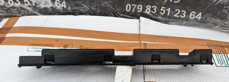 BMW 3 SERIES F30 2011-2019 LEFT N/S SKIRTING MOUNT BRACKET 7256917 GENUINE