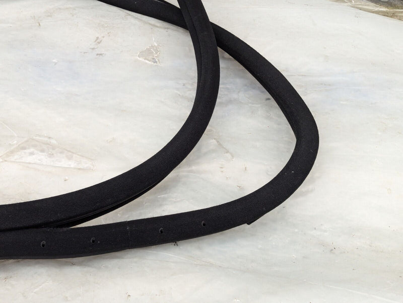 MERCEDES C-CLASS W204 07-11 REAR RIGHT O/S DOOR RUBBER GASKET SEAL A2046970151
