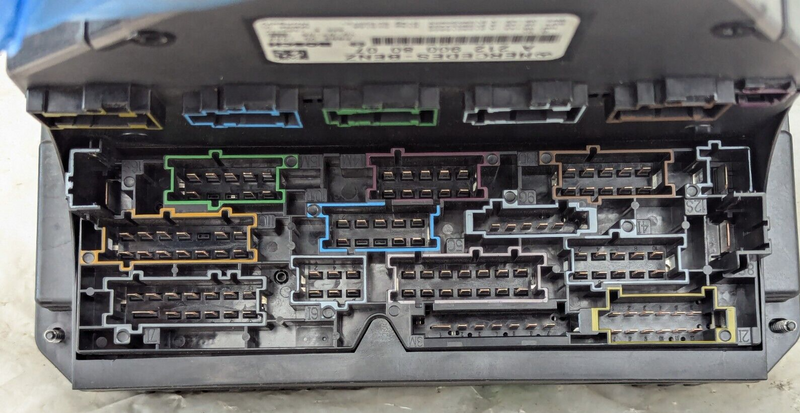 MERCEDES-BENZ C-CLASS W204 07-11 SAM FUSE BOX MODULE A2129008007 GENUINE