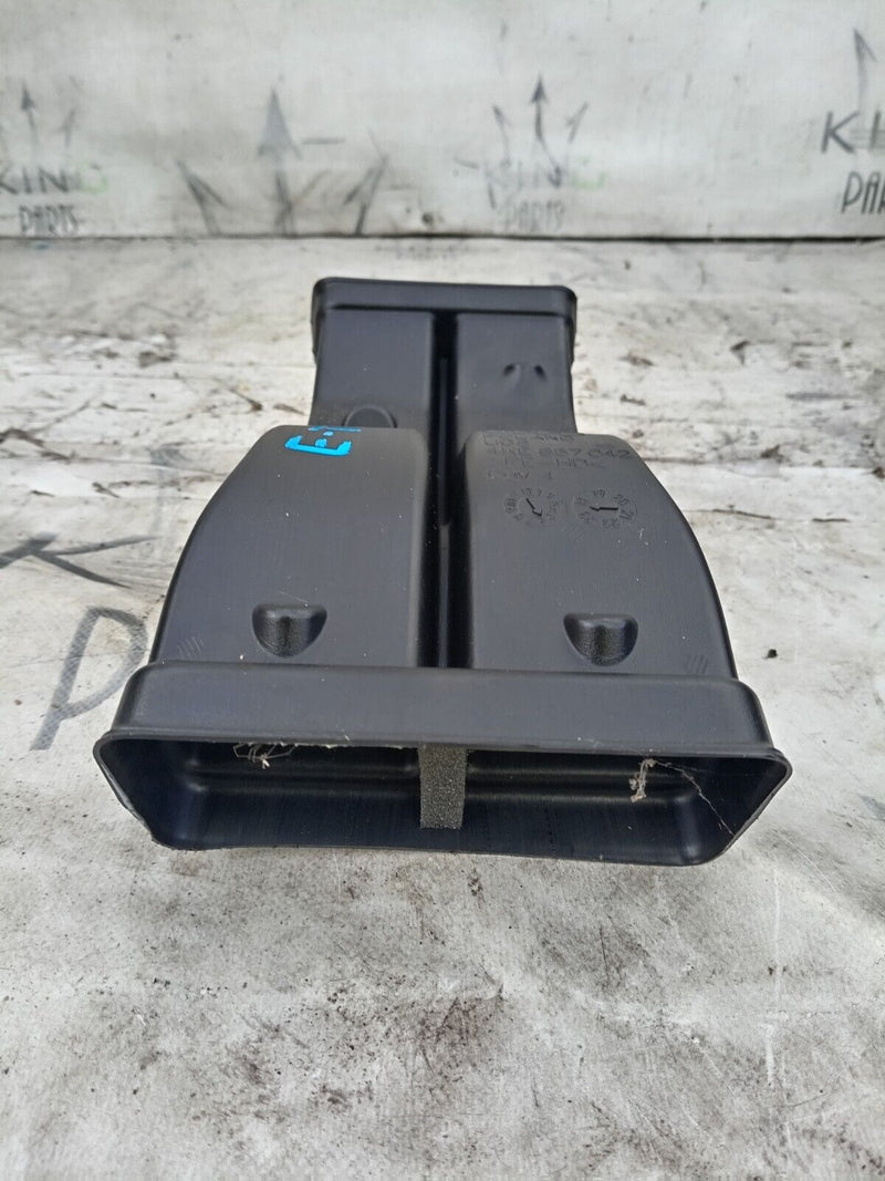AUDI E-TRON 2018-ON OUTLET VENTILATION CONNECTOR 4KE857042 GENUINE