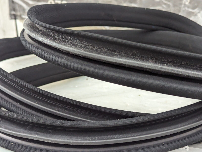 MERCEDES S-CLASS W221 S320 06-2013 REAR RIGHT O/S DOOR RUBBER SEAL A2216970951
