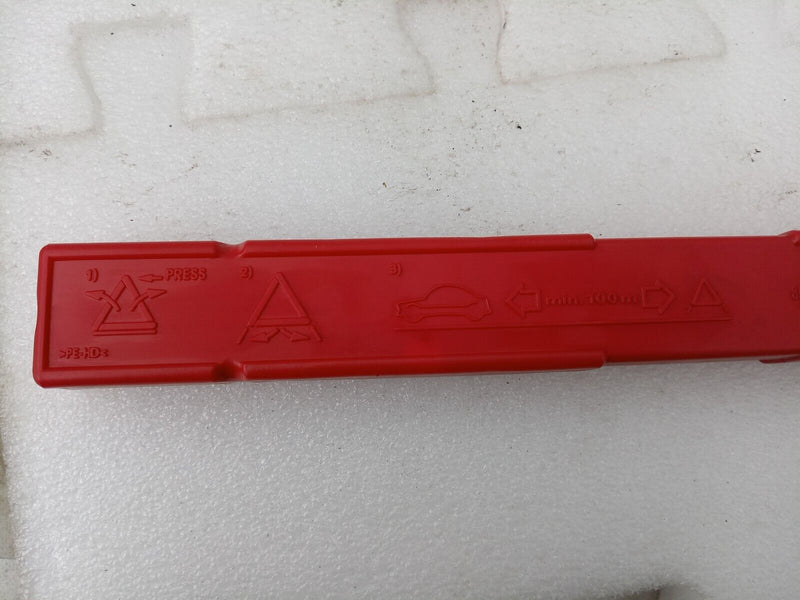 AUDI E-TRON 2018-ON ROADSIDE EMERGENCY HAZARD WARNING TRIANGLE 8K0860251B