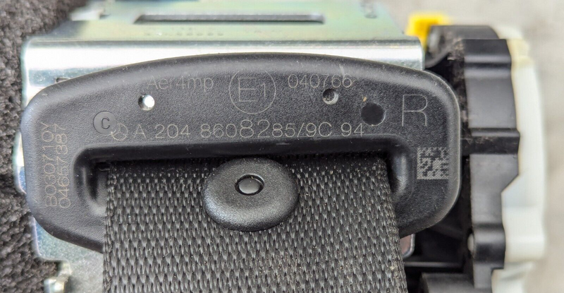 MERCEDES C-CLASS W204 07-11 REAR RIGHT O/S SEAT BELT A2048608285/9C GENUINE