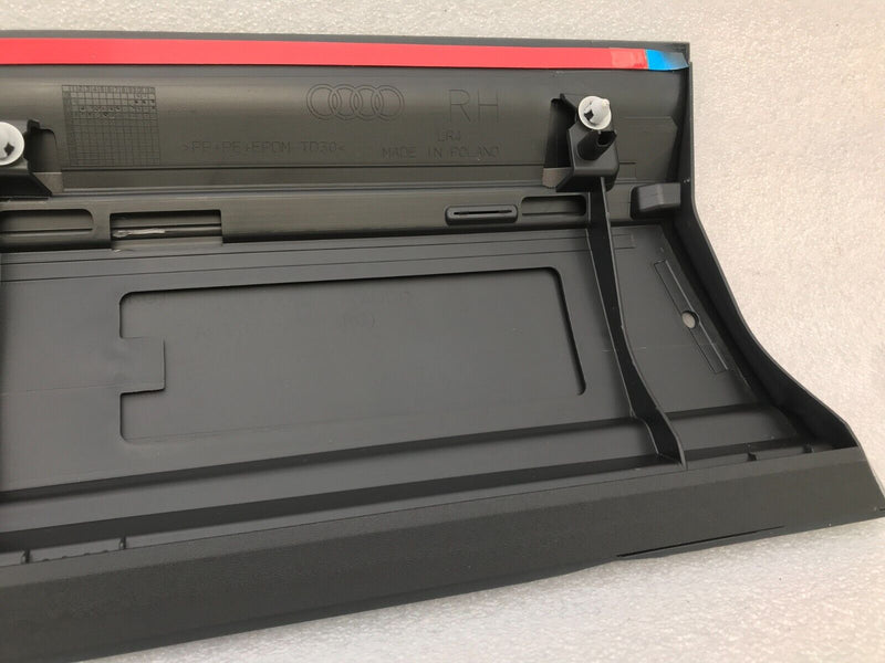 AUDI Q4 E-TRON *NEW FRONT DOOR TRIM MOULDING PANEL RIGHT SIDE 89A.853.960A