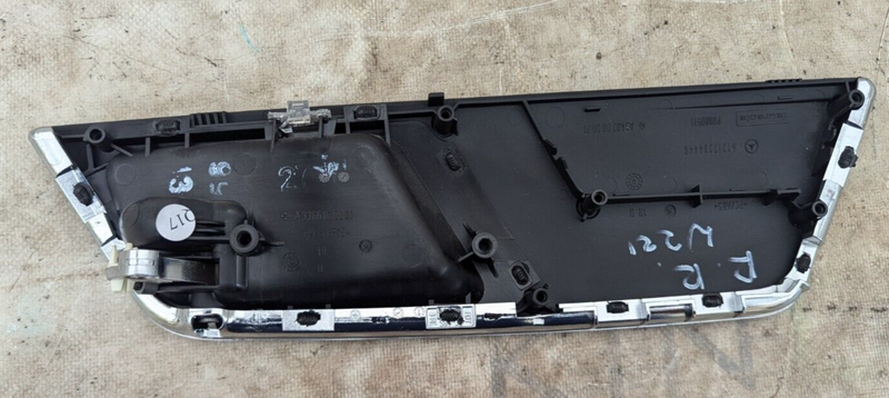 MERCEDES S CLASS W221 06-13 REAR RIGHT O/S INNER DOOR HANDLE TRIM A2217304448