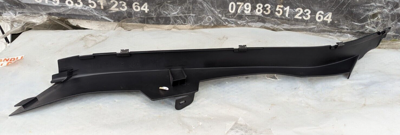 MERCEDES-BENZ C-CLASS W204 07-11 REAR RIGHT O/S ENTRANCE STRIP COVER A2046903825
