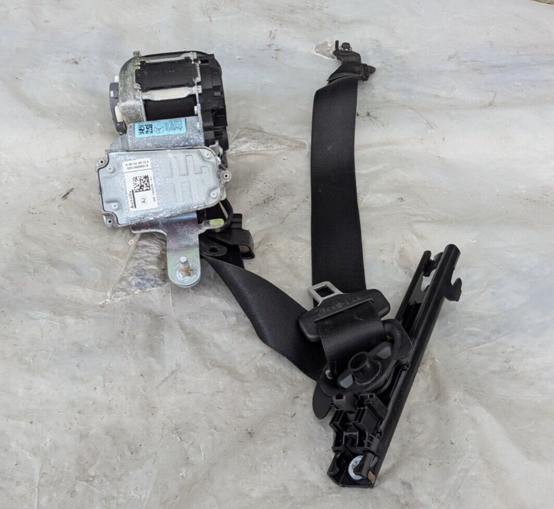 MERCEDES C-CLASS W204 07-11 FRONT PASSENGER SEAT N/S SEAT BELT A2048602586