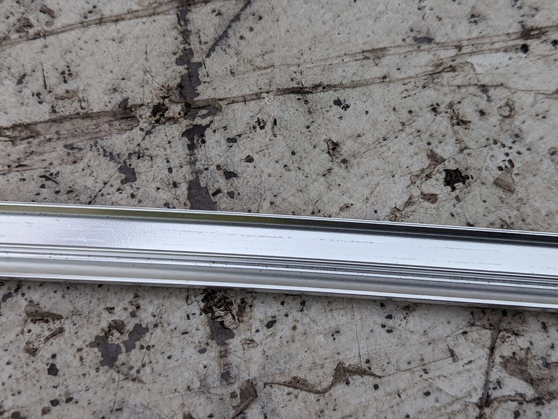 AUDI E-TRON 2018-ON LEFT N/S WINDOW GUIDE MOLDING TRIM STRIP 4KE837643 GENUINE