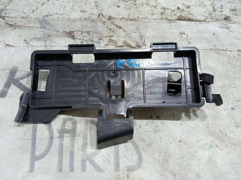 AUDI E-TRON 2018- ON RETAINER FOR CONTROL UNIT BRACKET 4KE907179 GENUINE