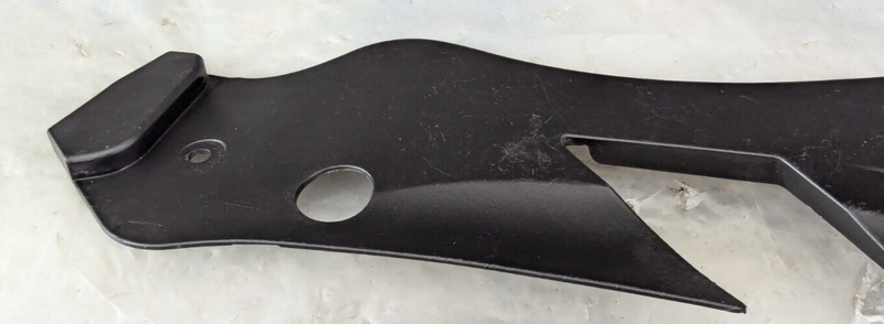MERCEDES C-CLASS W204 07-11 RIGHT O/S HEADLIGHT UPPER COVER TRIM A2048261424