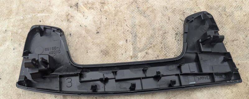 TOYOTA RAV4 XA50 19-REAR LEFT N/S/R DOOR GRIP BASE HANDLE 69196-42010 GENUINE