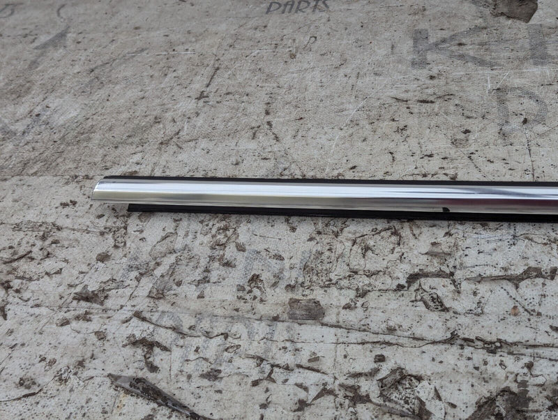 SKODA KAROQ NU7 17-21 REAR RIGHT O/S DOOR WINDOW TOP MOLDING STRIP TRIM GENUINE