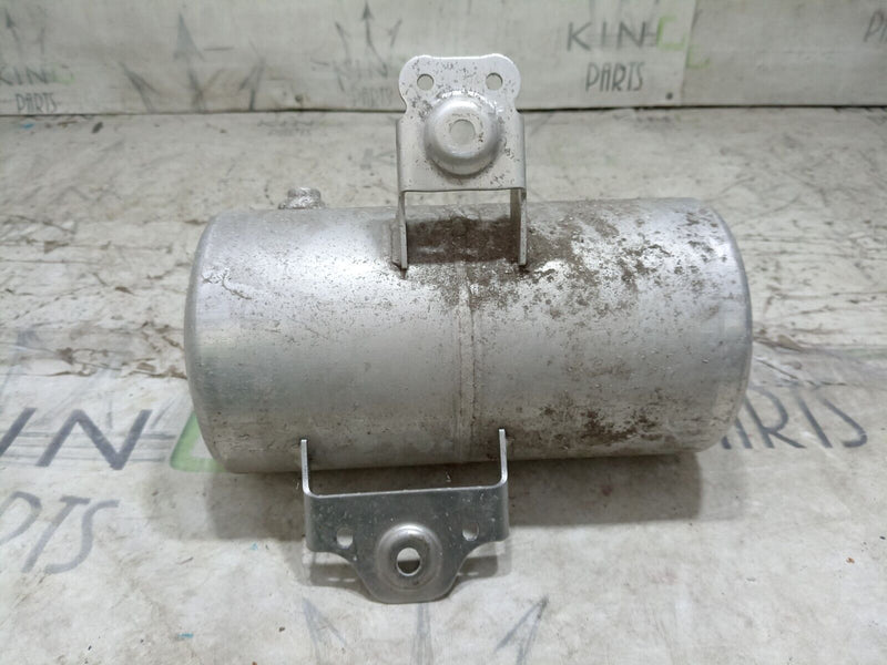 AUDI E-TRON 2018-ON REAR RIGHT O/S AIR PRESSURE ACCUMULATOR 4KE616204A GENUINE