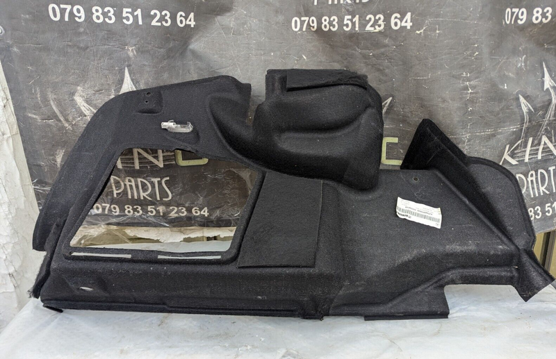 MERCEDES-BENZ C-CLASS W204 07-11 BOOT TRUNK RIGHT SIDE BOOT CARPET A2046905526