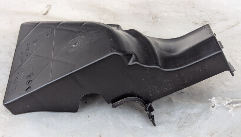 MERCEDES C-CLASS W204 07-11 RIGHT DRIVER O/S OTHER INTERIOR PART A2048211289