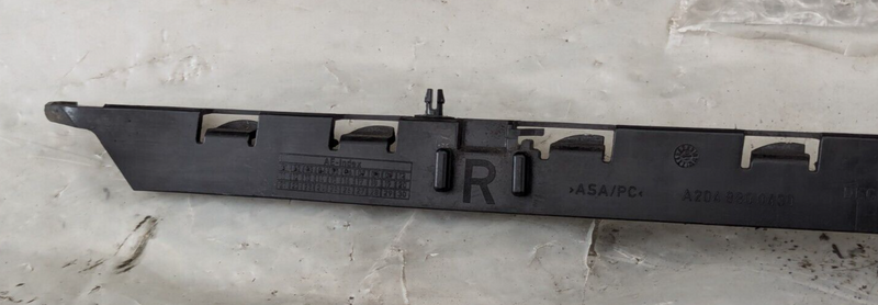 MERCEDES C-CLASS W204 07-11 REAR RIGHT O/S BUMPER MOUNT BRACKET A2048800430