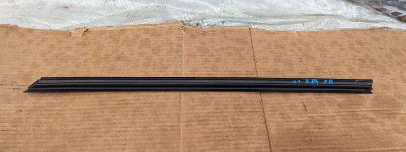 BMW X1 E84 09-15 INNER CHANNEL SEALING FRONT RIGHT O/S 2990301/302 GENUINE