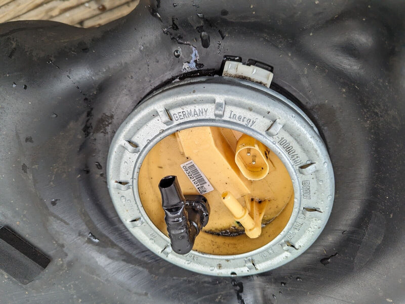 BMW X1 E84 2009-2015 GENUINE COMPLETE DIESEL FUEL TANK & PUMP 7188596