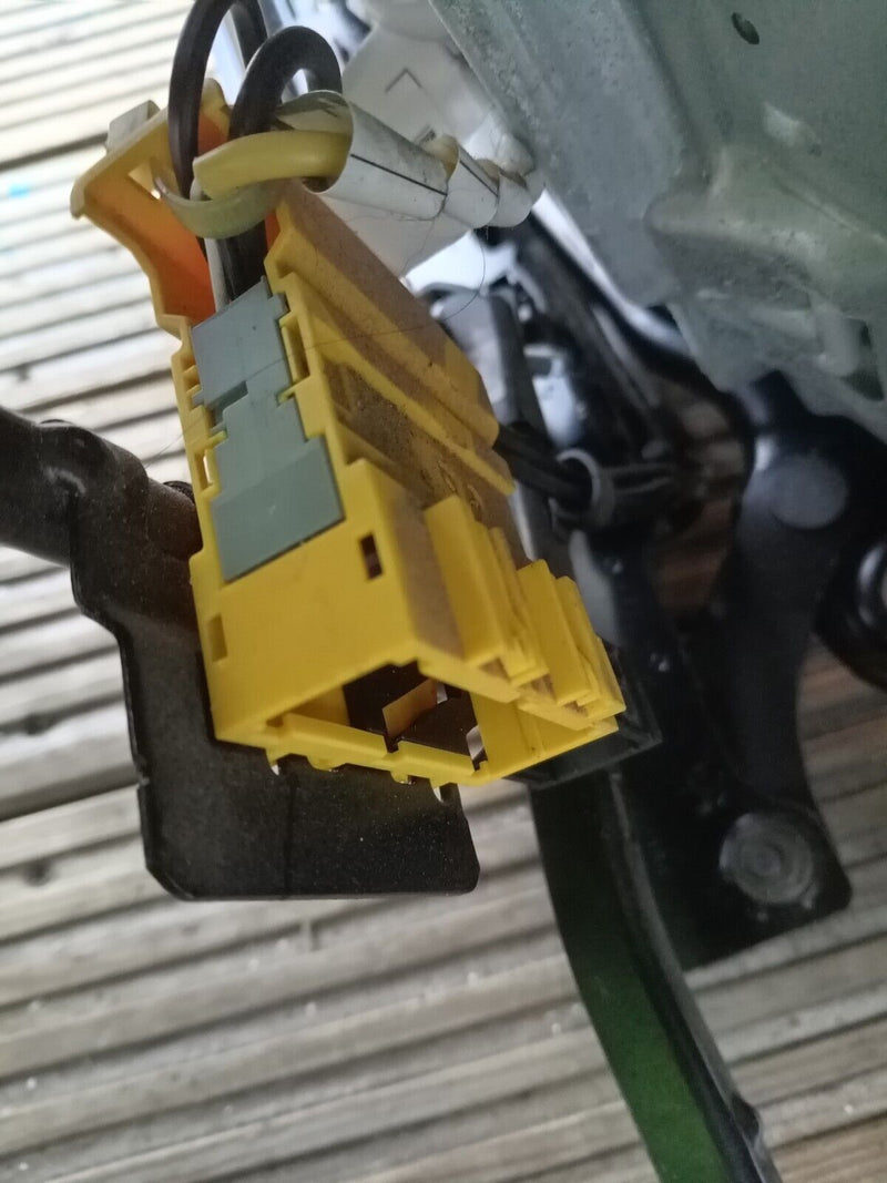 BMW X1 E84 2009-15 GENUINE FRONT SEAT RIGHT DRIVER SIDE in BLACK / GREY