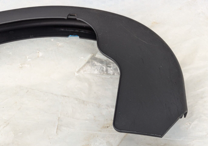 MERCEDES-BENZ C-CLASS W204 07-11 REAR RIGHT BOOT LID HINGE COVER A2048210289
