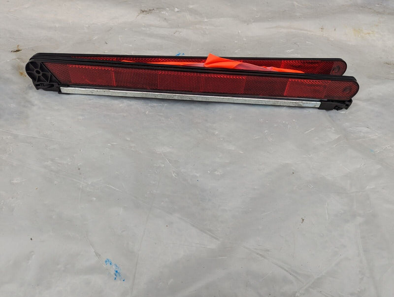 MERCEDES S-CLASS W221 06-13 EMERGENCY WARNING TRIANGLE SIGN A1648900197 GENUINE