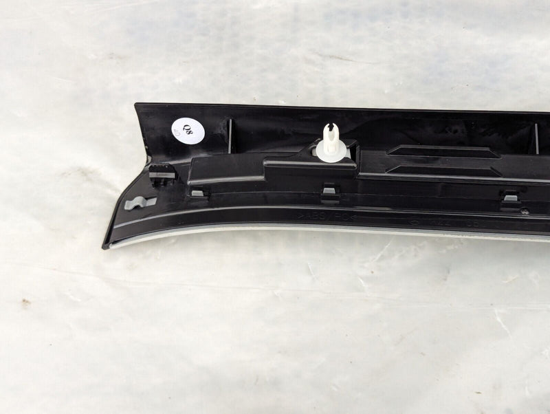 MERCEDES S-CLASS W221 06-13 FRONT PASSENGER N/S DOOR ENTRY SILL TRIM A2216800135