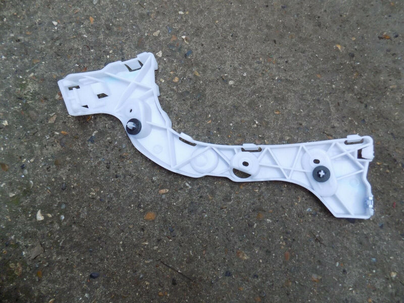 FORD FOCUS MK3 2011-2018 REAR BUMPER LEFT SIDE BRACKET HOLDER GUIDE /S07-63