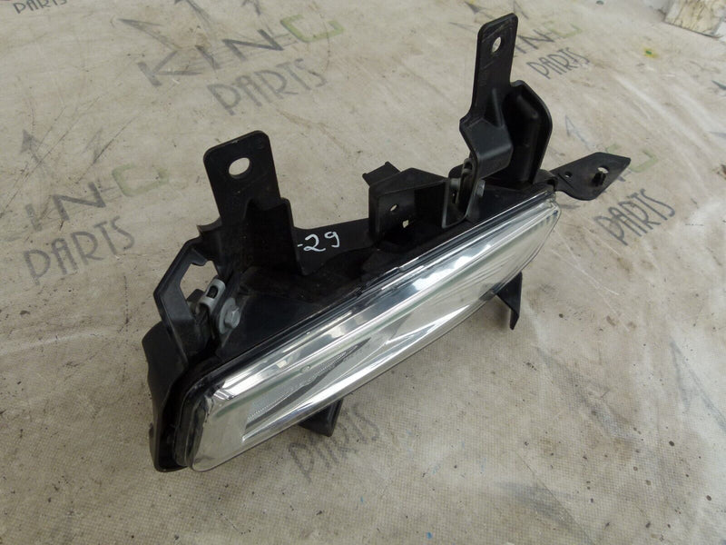 NISSAN QASHQAI J11 2013-17 RIGHT FOG LIGHT BRACKET GENUINE 26910HV00A