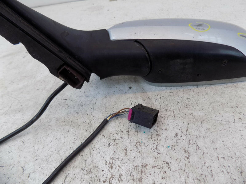 AUDI A4 SALOON 1994-2001 GRAY LEFT SIDE ELECTRIC WING MIRROR 012316 (S28-29)