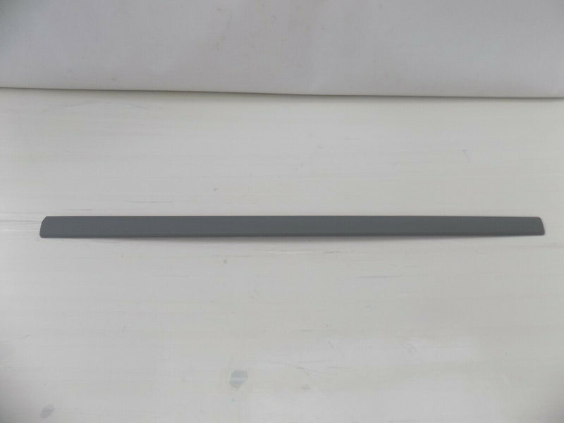 AUDI A3 RS3 SPORTBACK 2003-12 *NEW* FRONT RIGHT DOOR MOULDING TRIM  /B07-02