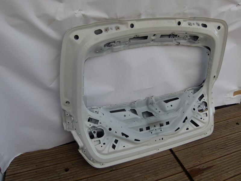 BMW 1 SERIES F40 2019-ON GENUINE REAR TAILGATE PANEL in WHITE