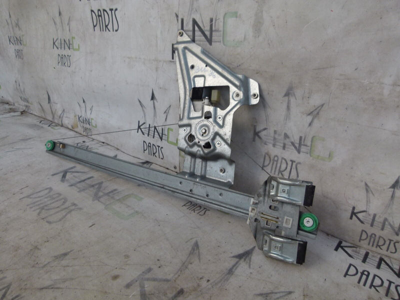 MERCEDES SPRINTER 2019-ON FRONT RIGHT WINDOW MOTOR GENUINE A9067200046