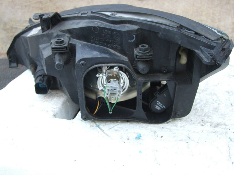 Ford Focus 1998-2001 Headlamp Headlight Right Driver Side O/S (115)