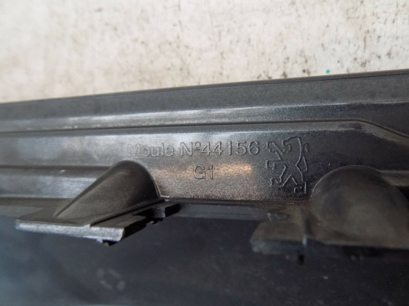 PEUGEOT 308 2008-2014 PLASTIC FRONT FENDER WING PANEL LEFT SIDE N/S