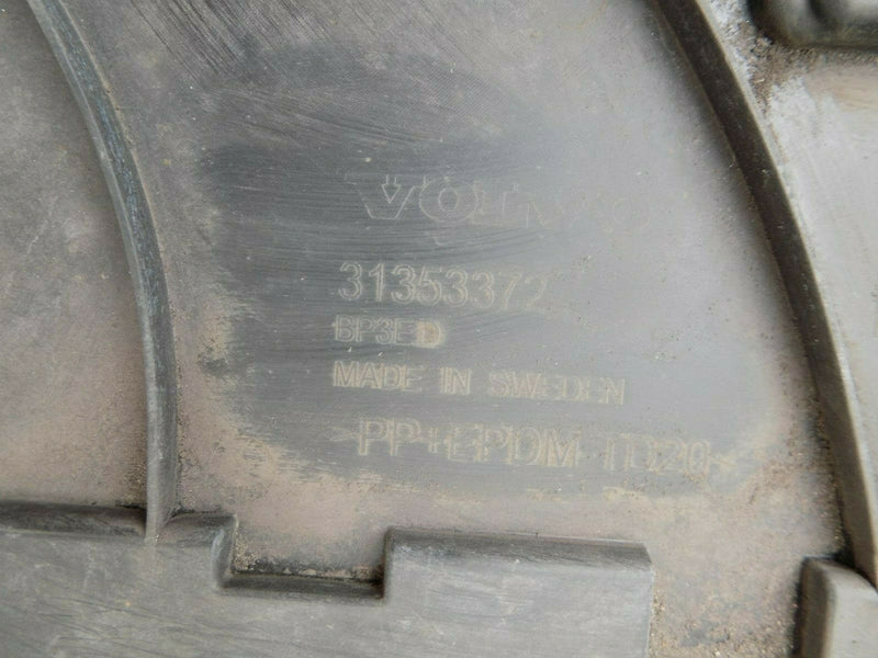 VOLVO II MK2 XC90 2015-ON FRONT BUMPER AIR GUIDE UNDER TRAY 31353372