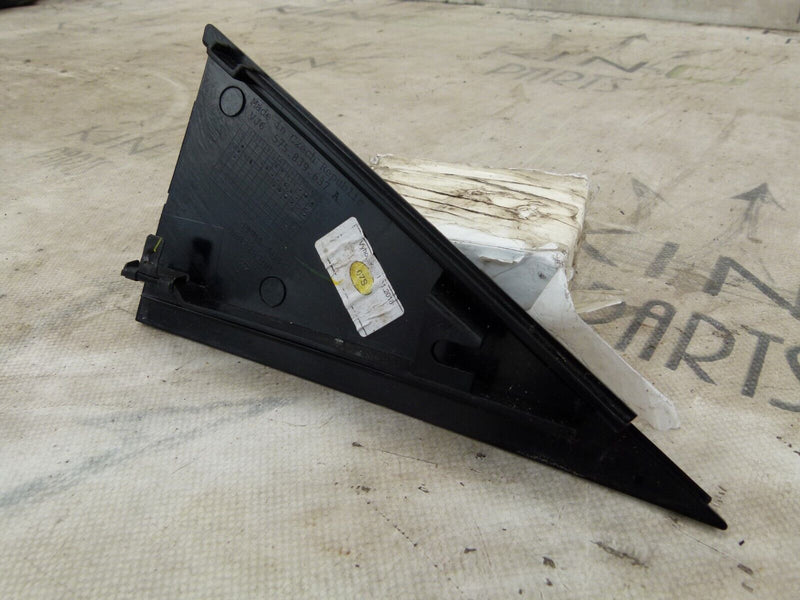 SEAT ATECA 2016-20 REAR LEFT DOOR WINDOW CORNER TRIM GENUINE 575839637